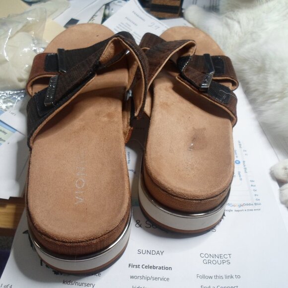 Sandals - Picture 2 of 6